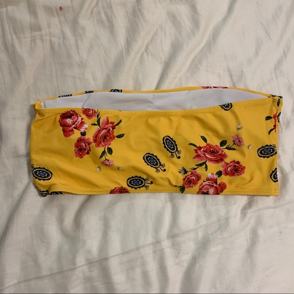 bundle of 2 bandeau bikini tops - Picture 5 of 7